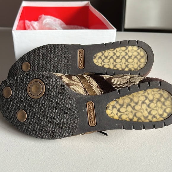 COACH Shoes - Picture 5 of 7